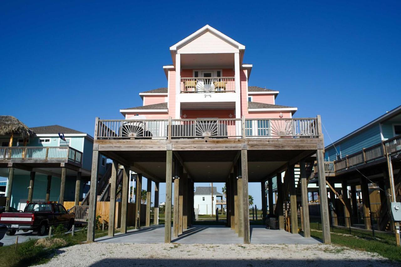 Chic Crystal Beach Escape With Deck - Walk To Beach! Bolivar Peninsula Экстерьер фото